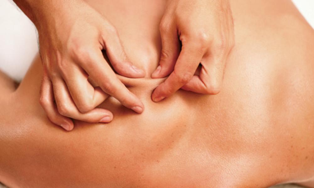 Deep Tissue massage services in Bur Dubai 